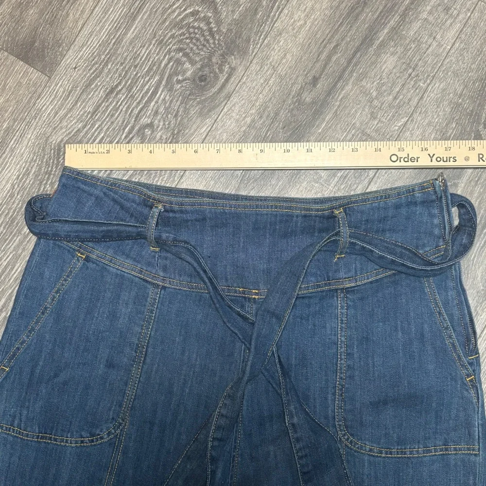 Anthropologie Pilcro High Rise Wide Leg Cropped Belted Jeans Blue Denim size 32